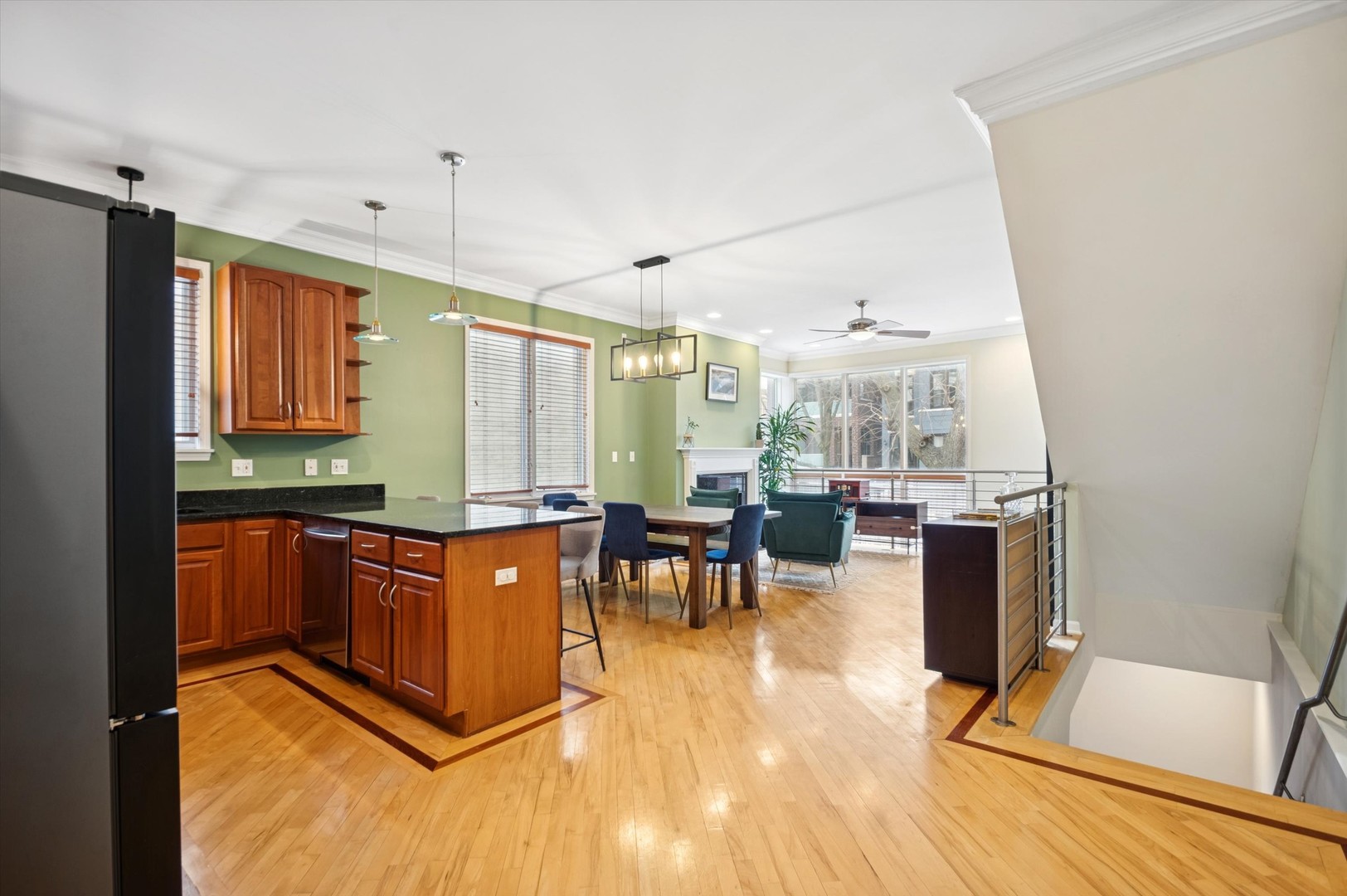 1407 N Campbell Avenue Unit: 1