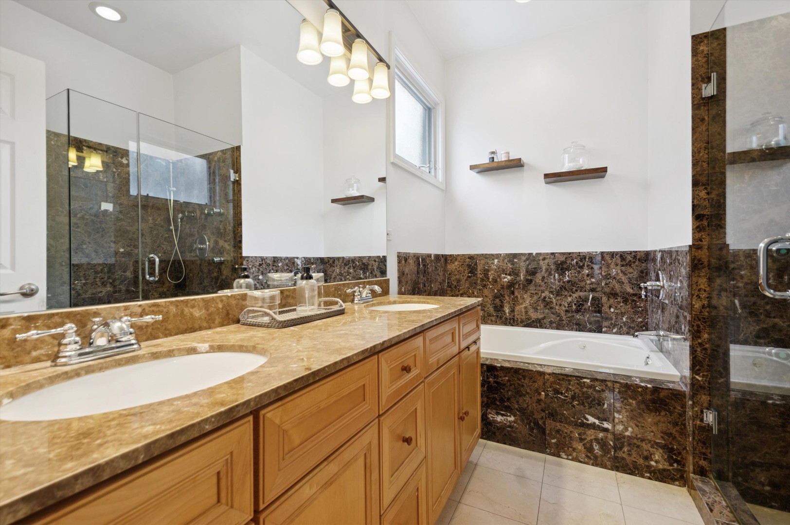 1407 N Campbell Avenue Unit: 1