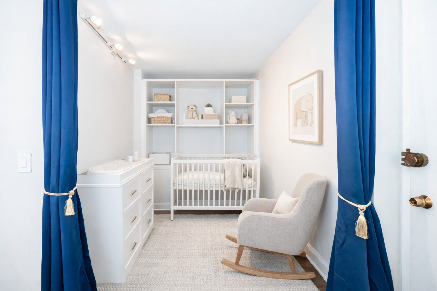 1660 N La Salle Drive Unit: 811