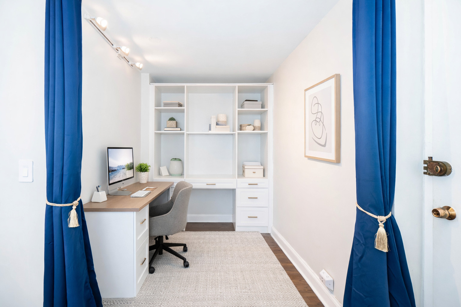 1660 N La Salle Drive Unit: 811