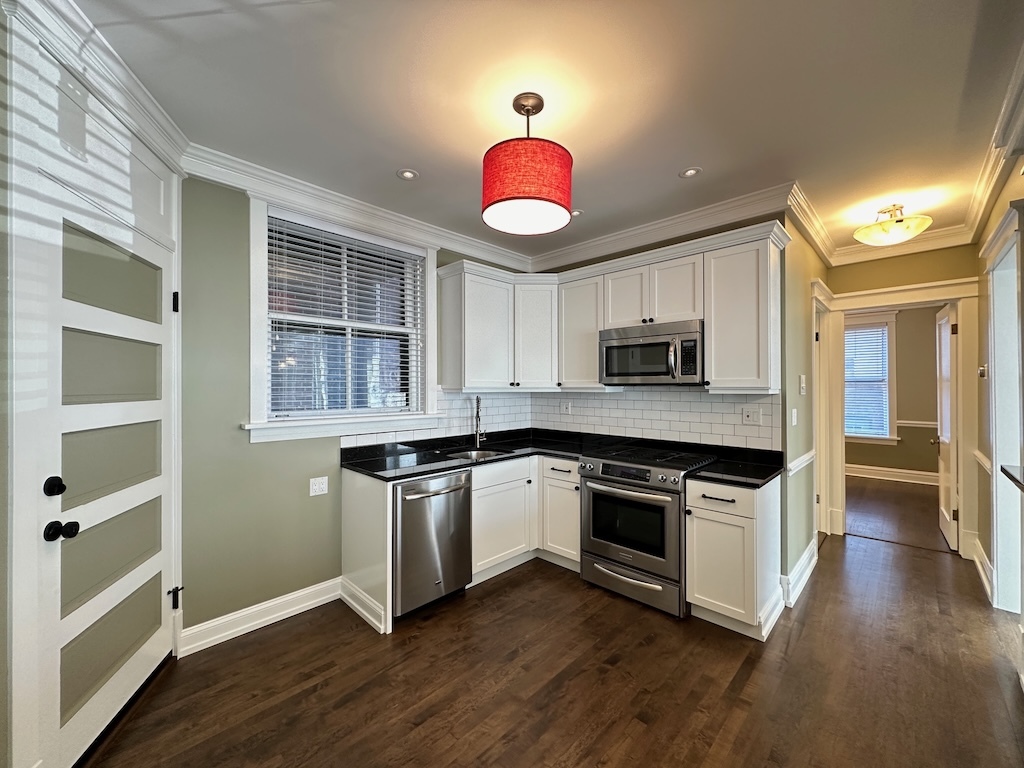 1938 W Berenice Avenue Unit: 1