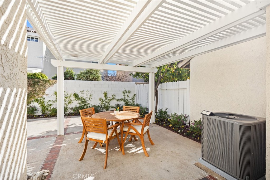 236 Eisenhower Way