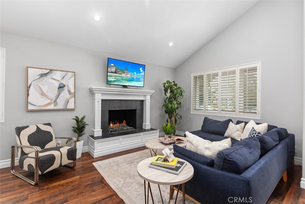 26505 Avenida Veronica