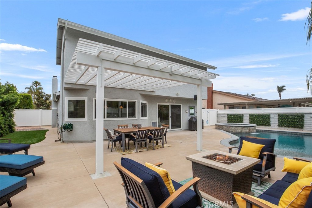 26505 Avenida Veronica