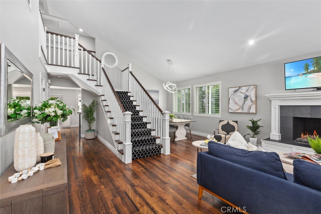 26505 Avenida Veronica