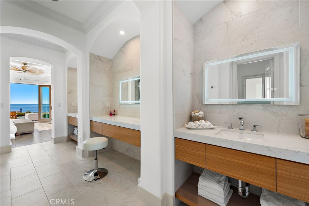 14 Rockshore Bluff