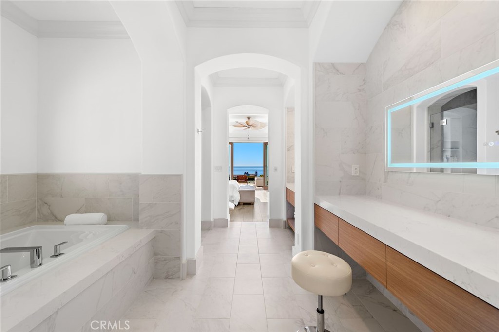 14 Rockshore Bluff