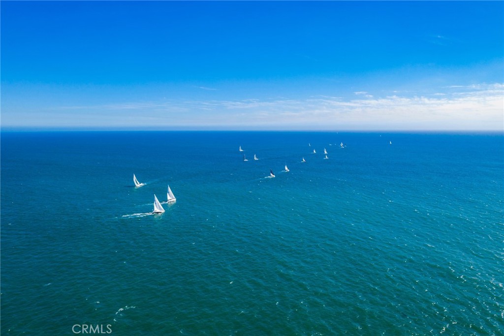 33672 Blue Lantern Street 6