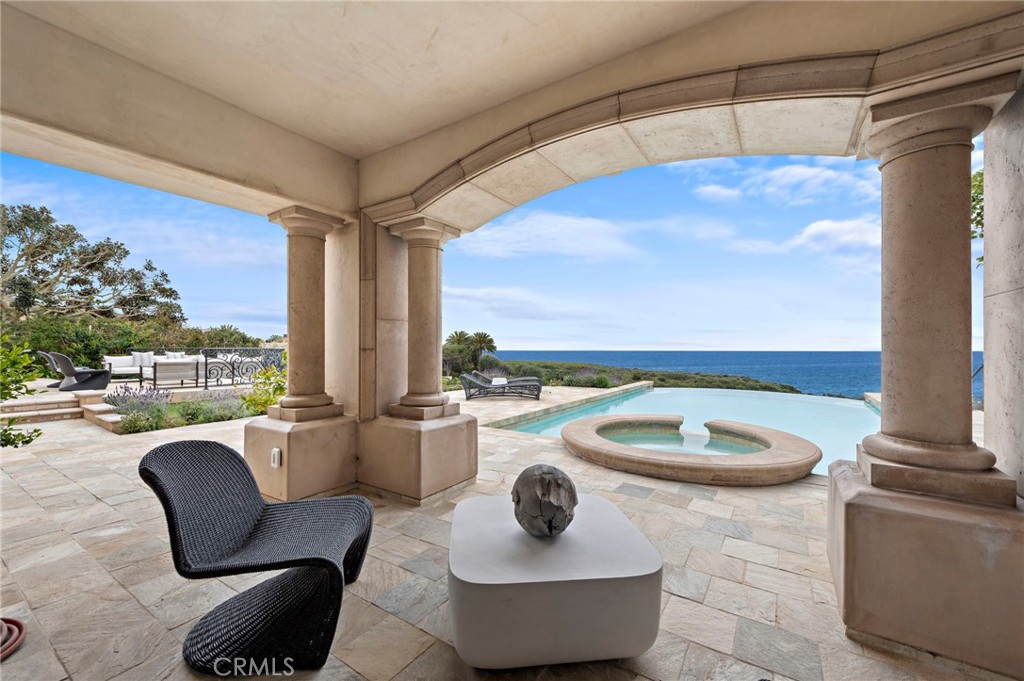 50 Pelican Crest Drive