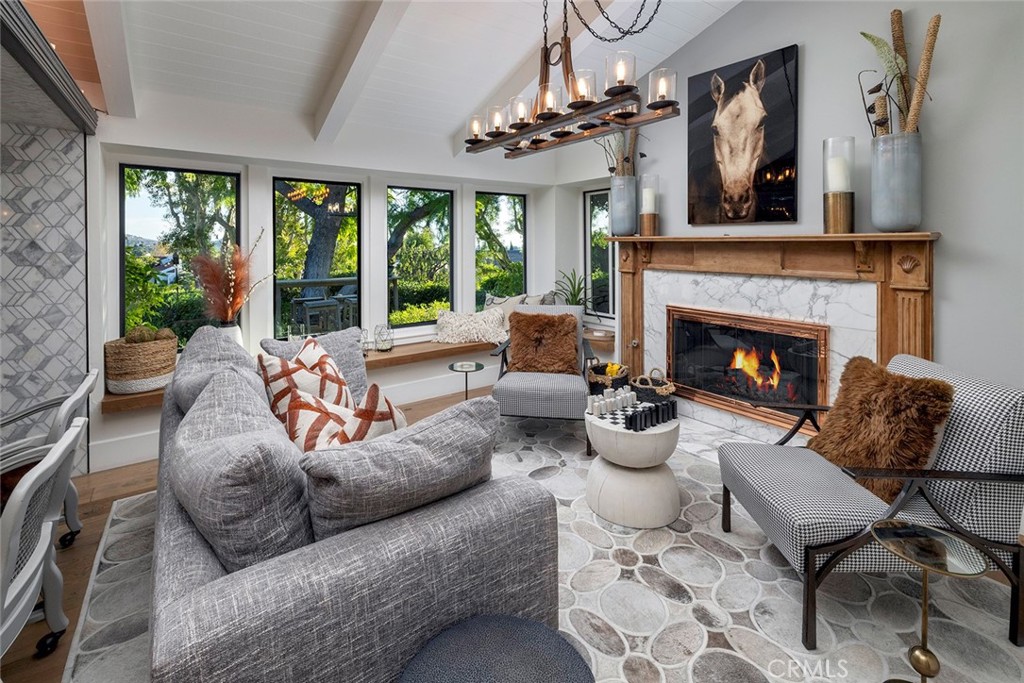 18821 Ridgeview Circle