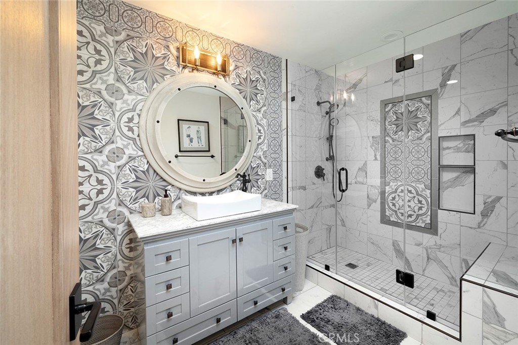 18821 Ridgeview Circle