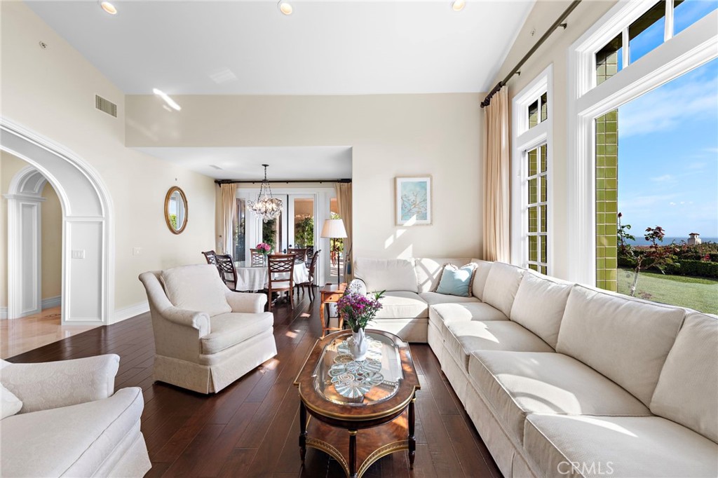 8 Whalers Bluff