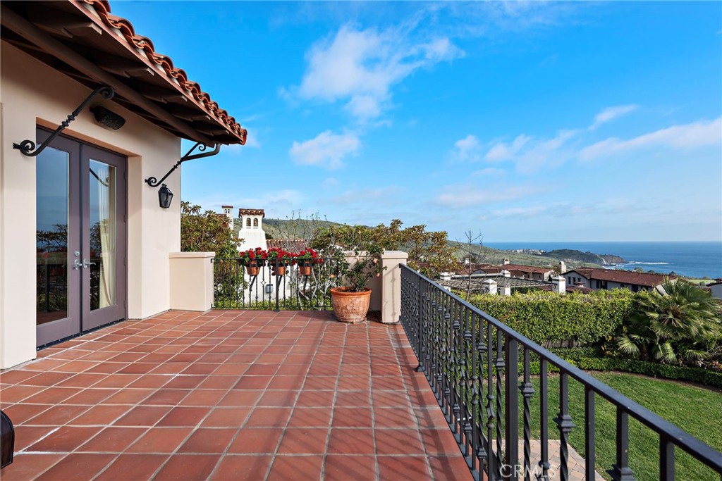 8 Whalers Bluff