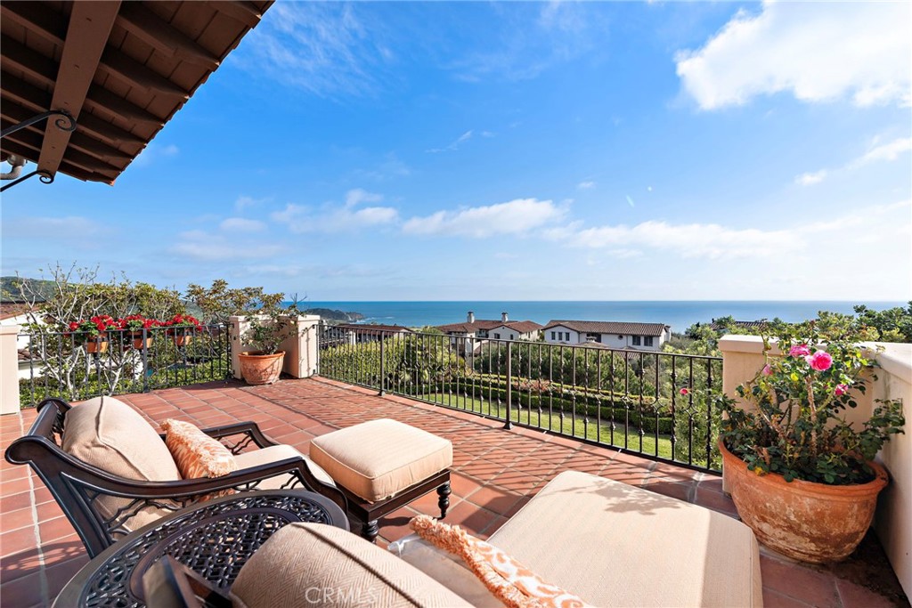 8 Whalers Bluff
