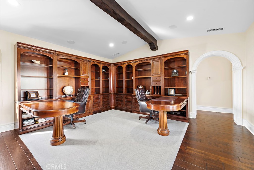 8 Whalers Bluff