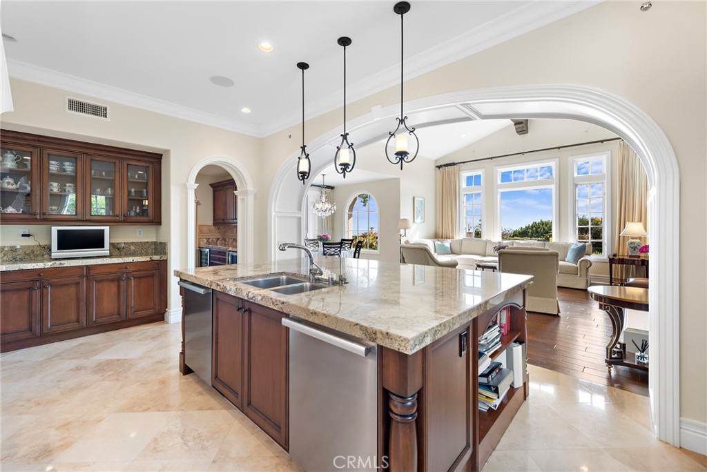 8 Whalers Bluff