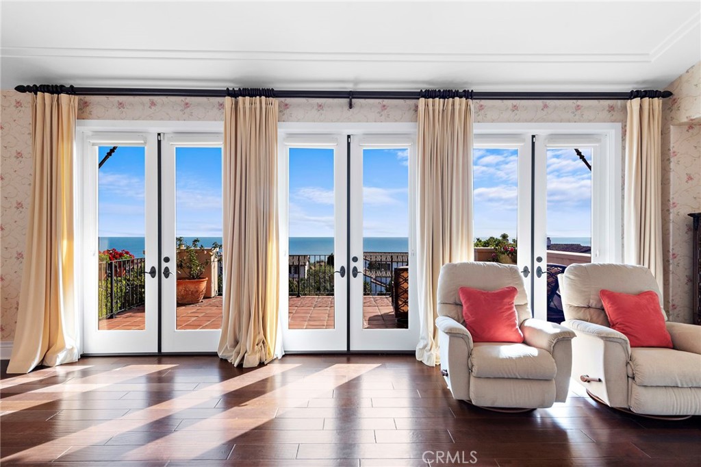 8 Whalers Bluff