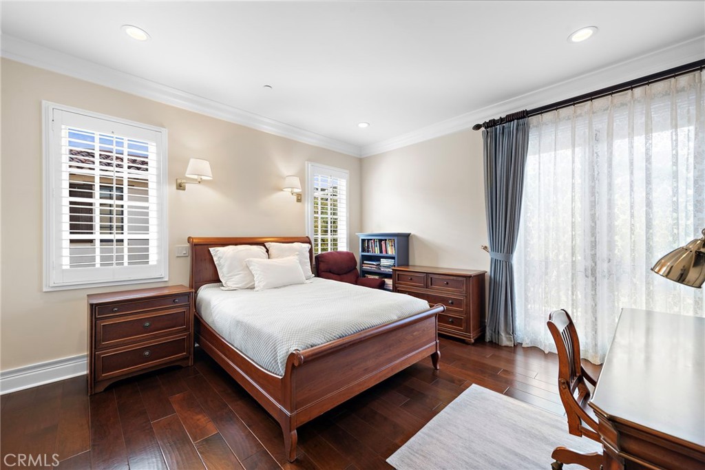 8 Whalers Bluff