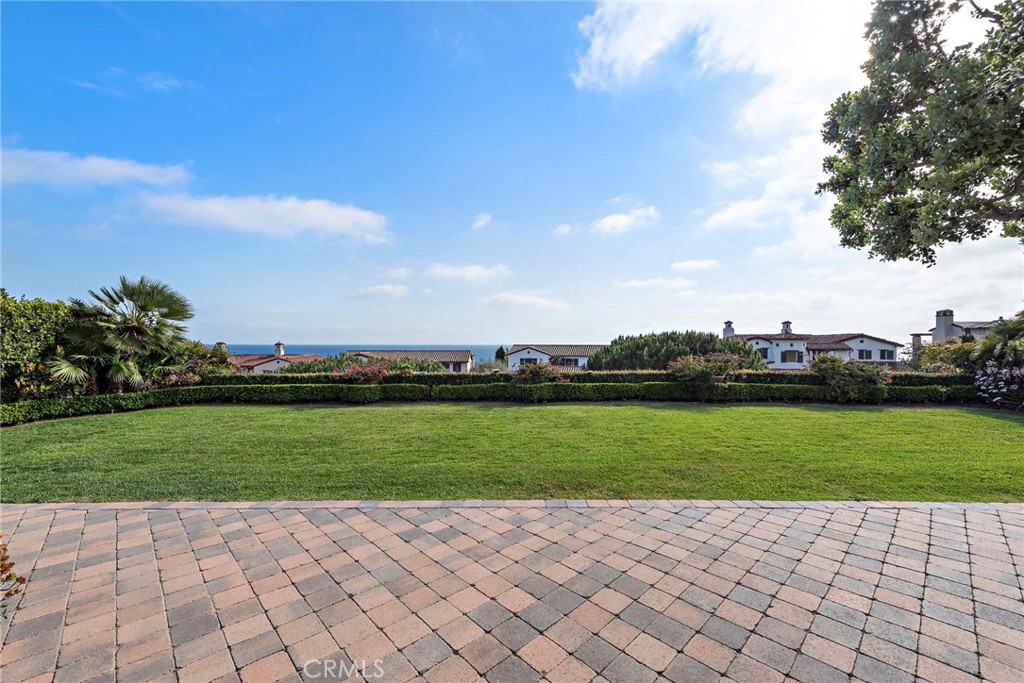 8 Whalers Bluff