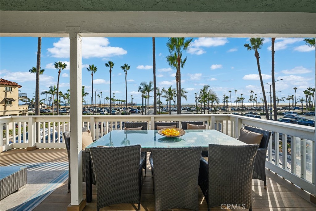 700 E Oceanfront