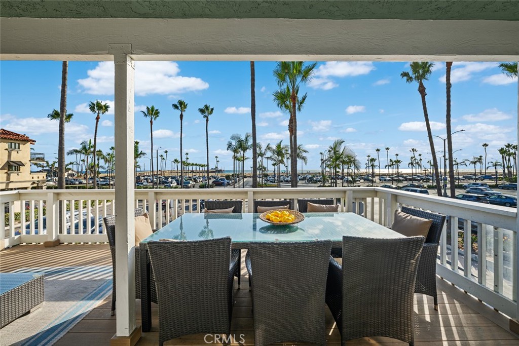 700 E Oceanfront