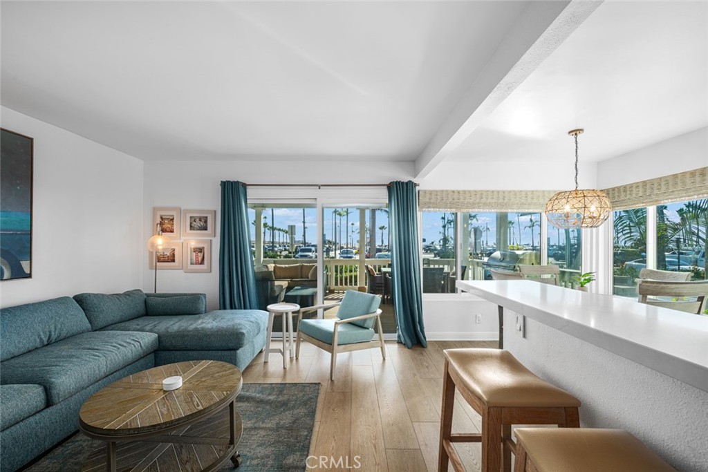 700 E Oceanfront