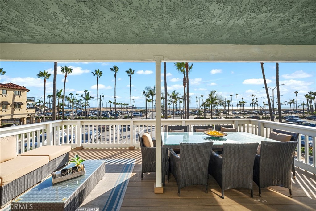 700 E Oceanfront