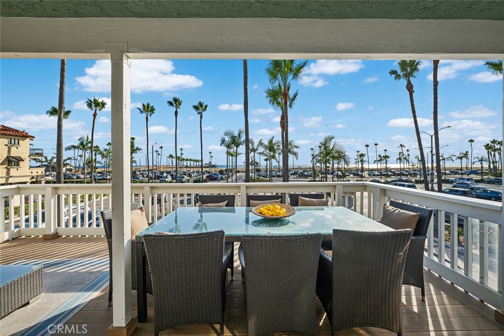 700 E Oceanfront