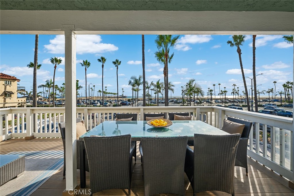 700 E Oceanfront