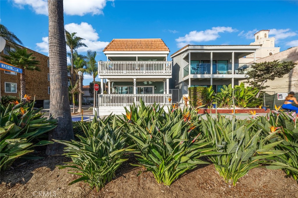 700 E Oceanfront