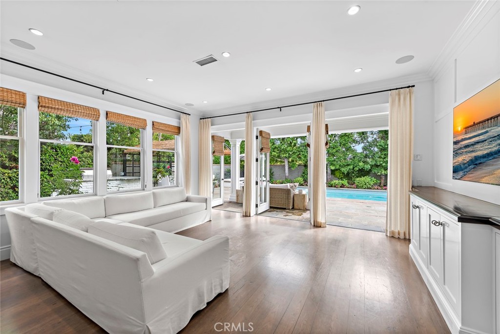 7 Cape Danbury