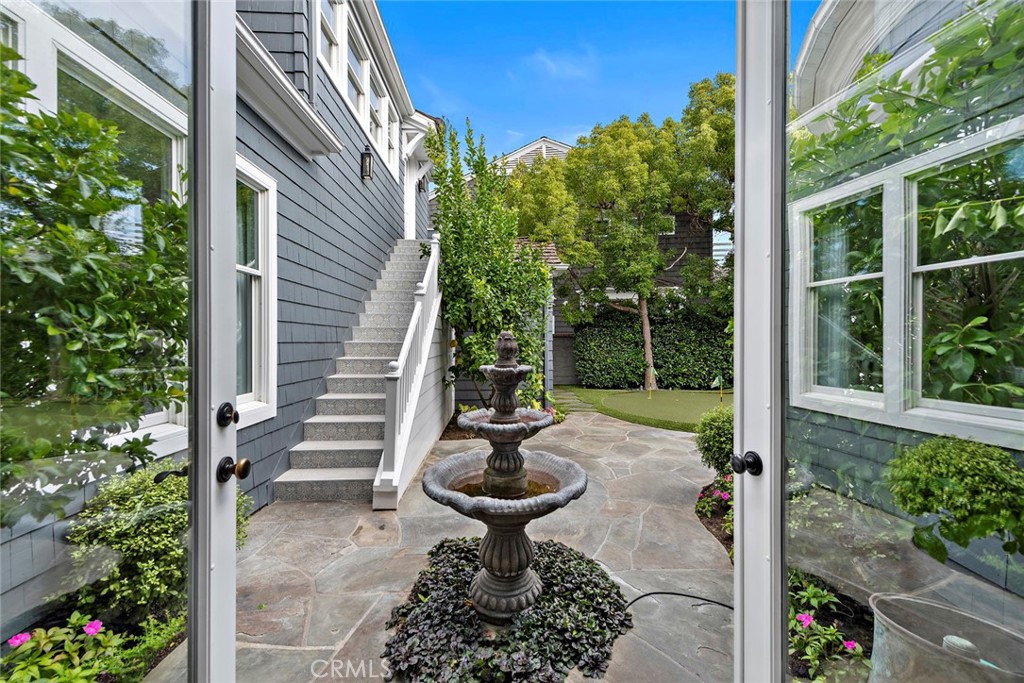 7 Cape Danbury