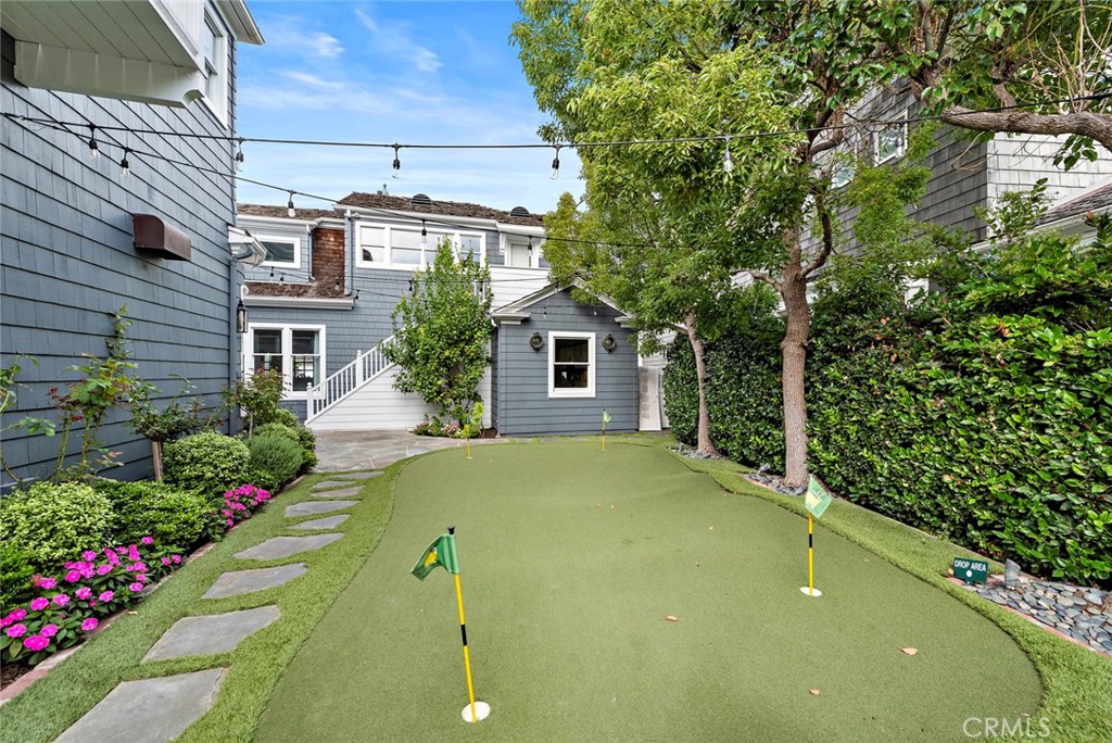 7 Cape Danbury