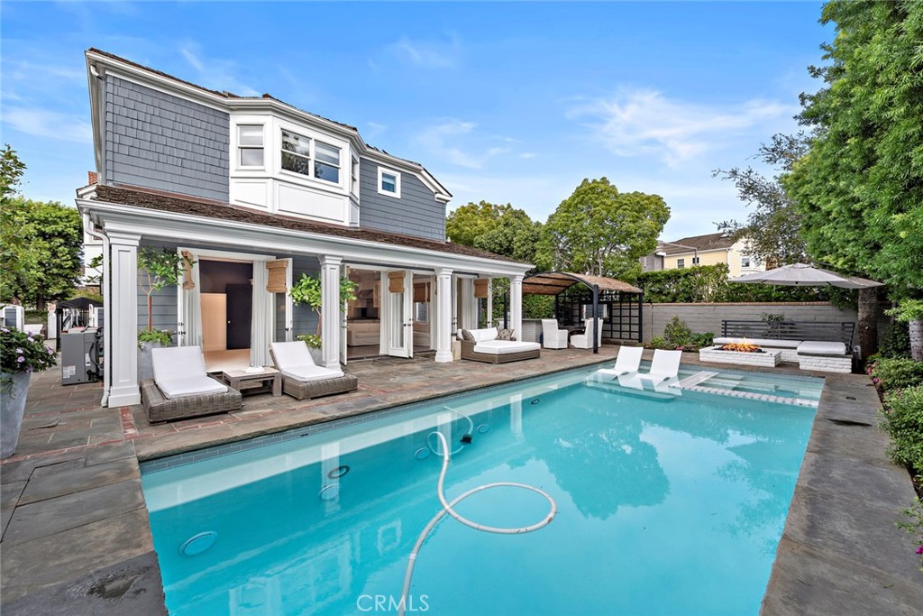 7 Cape Danbury