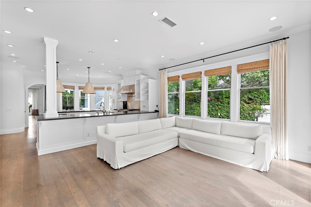7 Cape Danbury