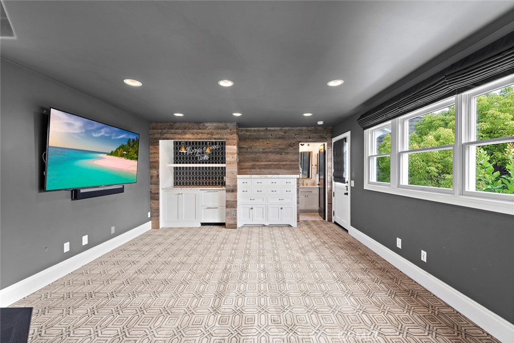 7 Cape Danbury