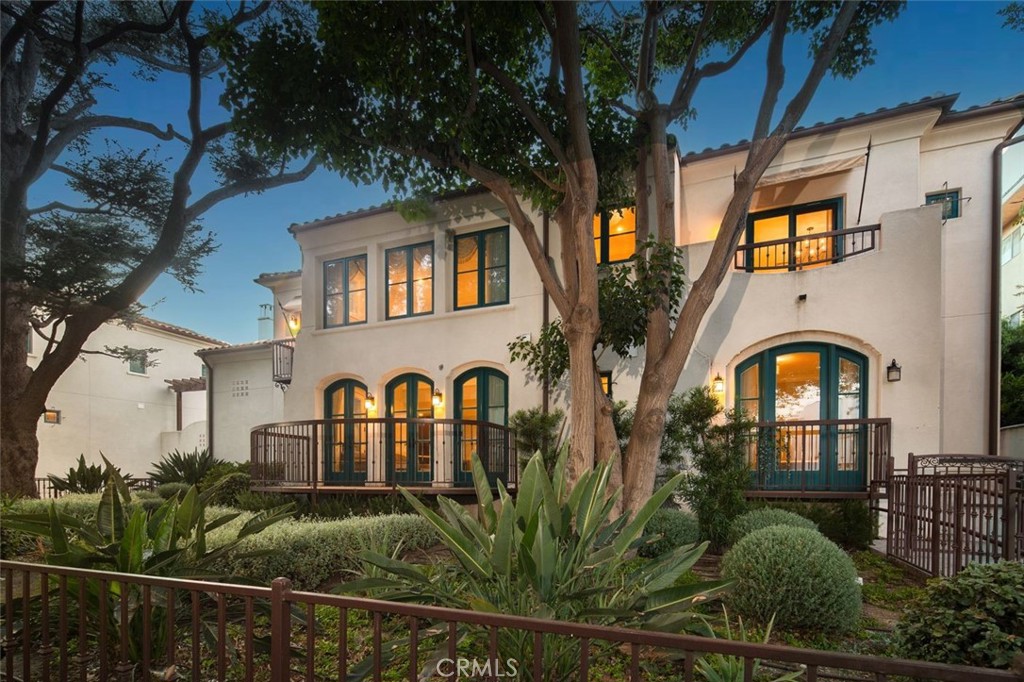 188 S Sierra Madre Boulevard 8