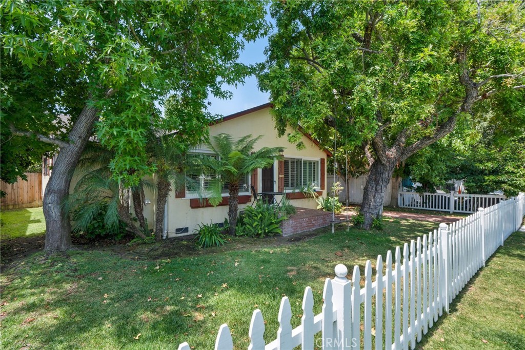 275 Flower Street