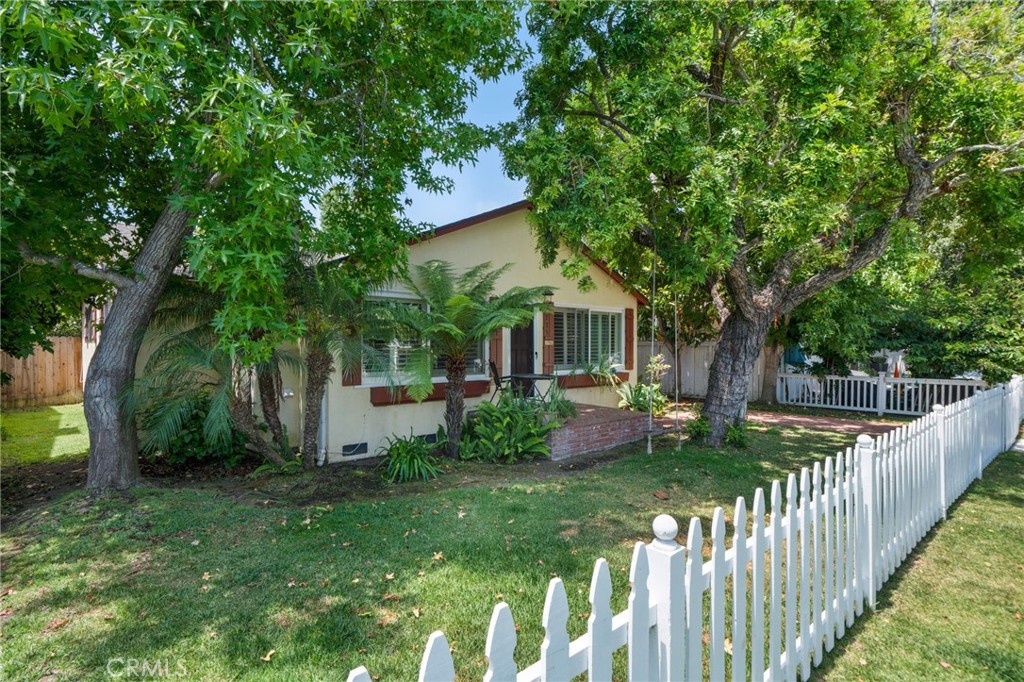 275 Flower Street