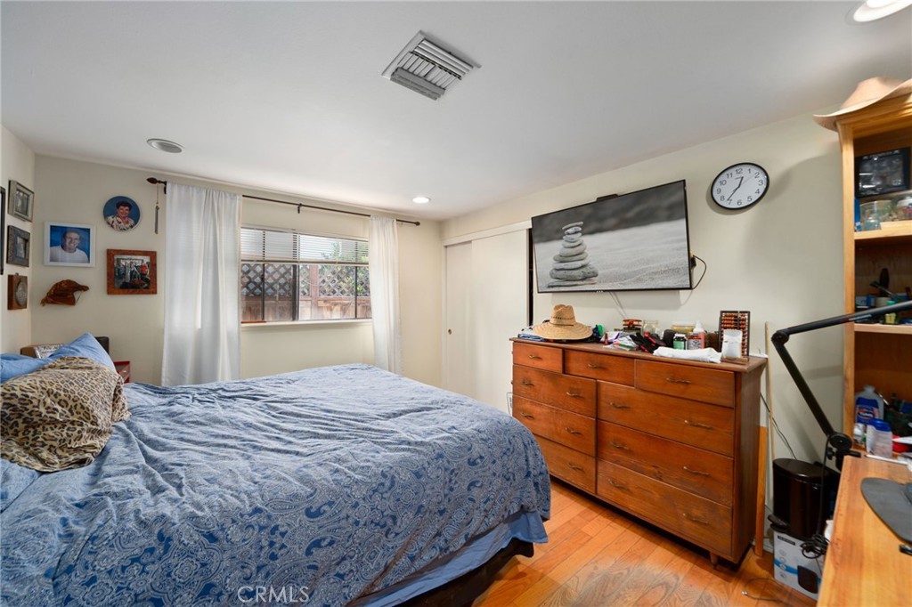 275 Flower Street