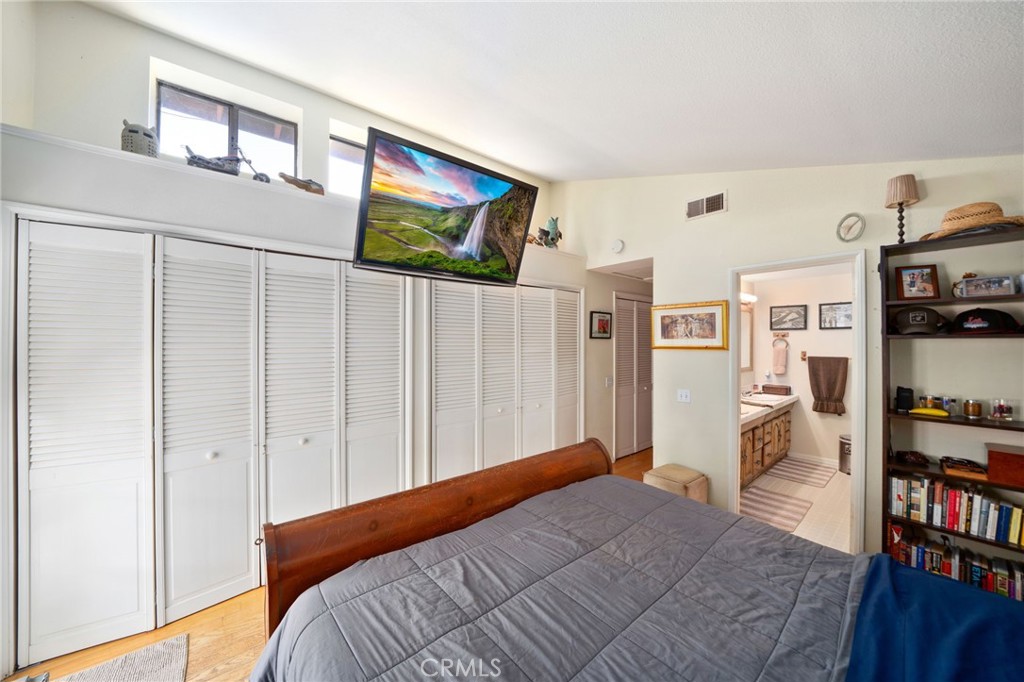 275 Flower Street