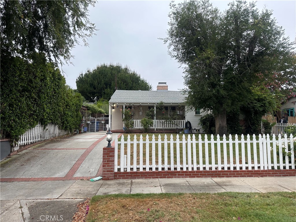 4309 Saint Clair Avenue