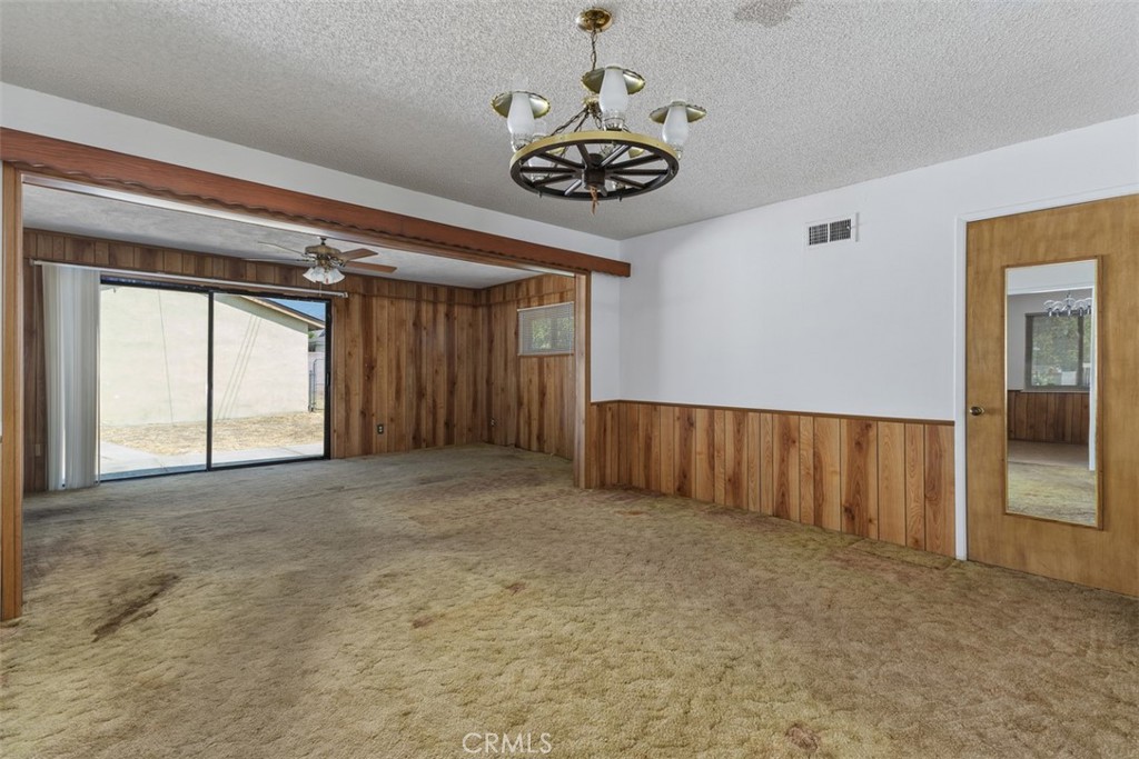 1106 E Alexander Avenue