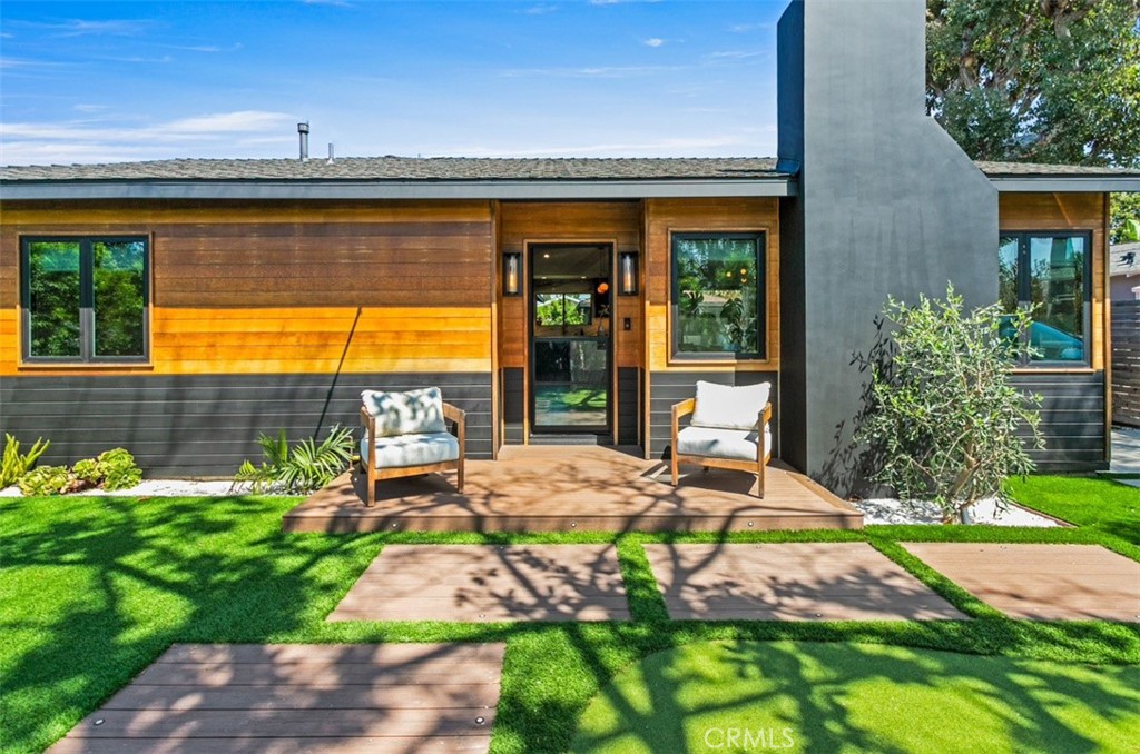 366 Esther Street