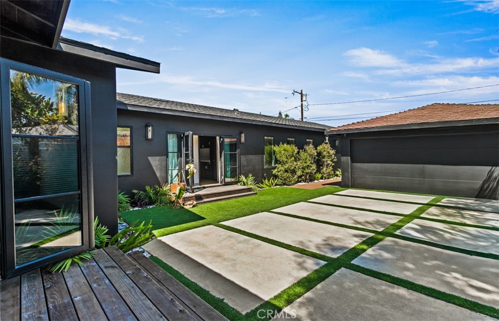 366 Esther Street