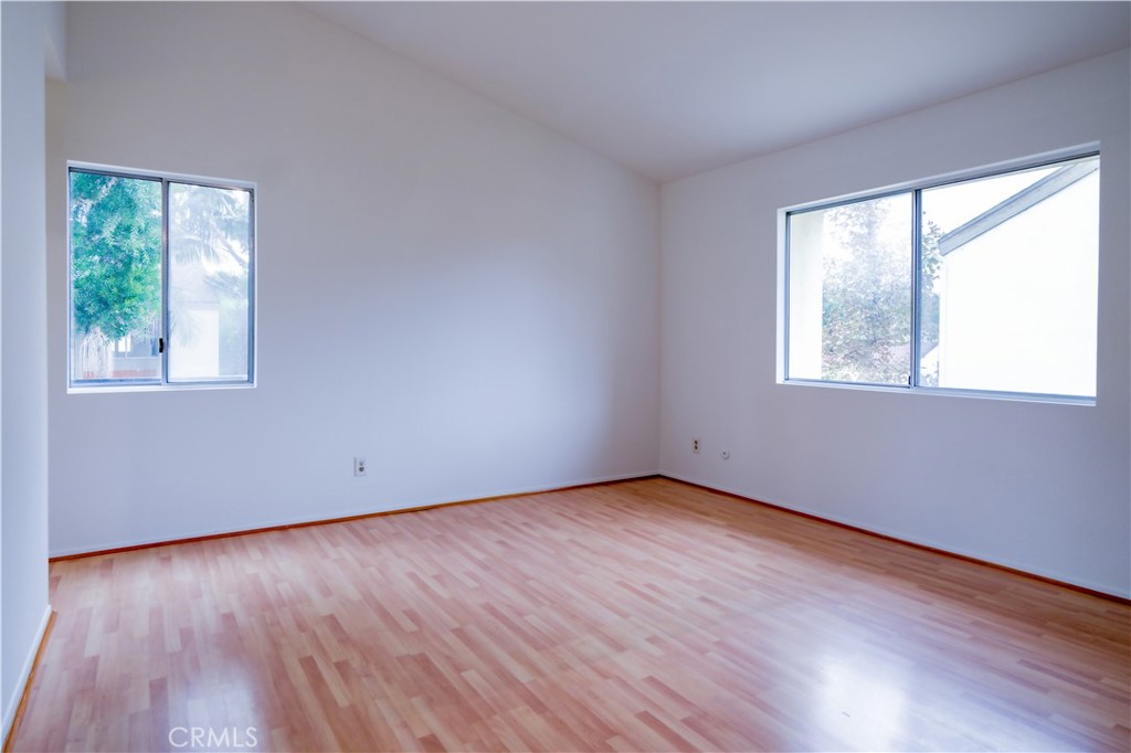 27594 Starrise Lane