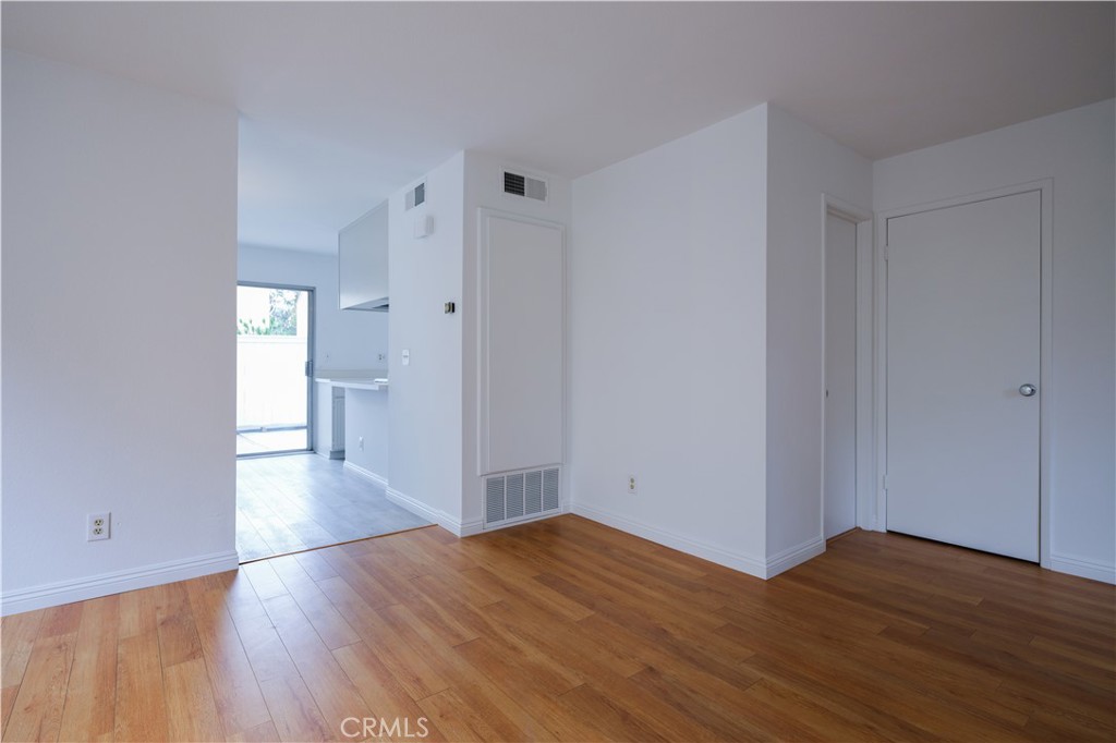 27594 Starrise Lane