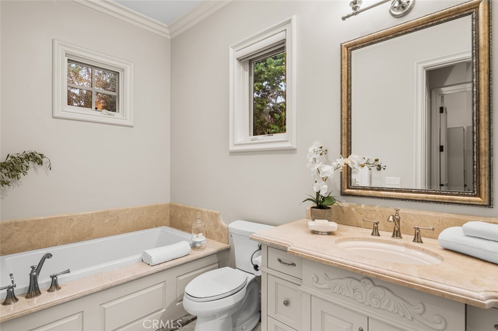 1122 S Santa Anita Avenue