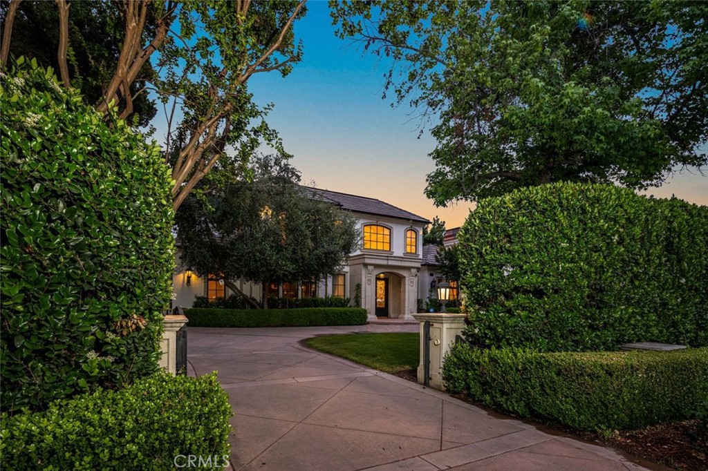 1122 S Santa Anita Avenue