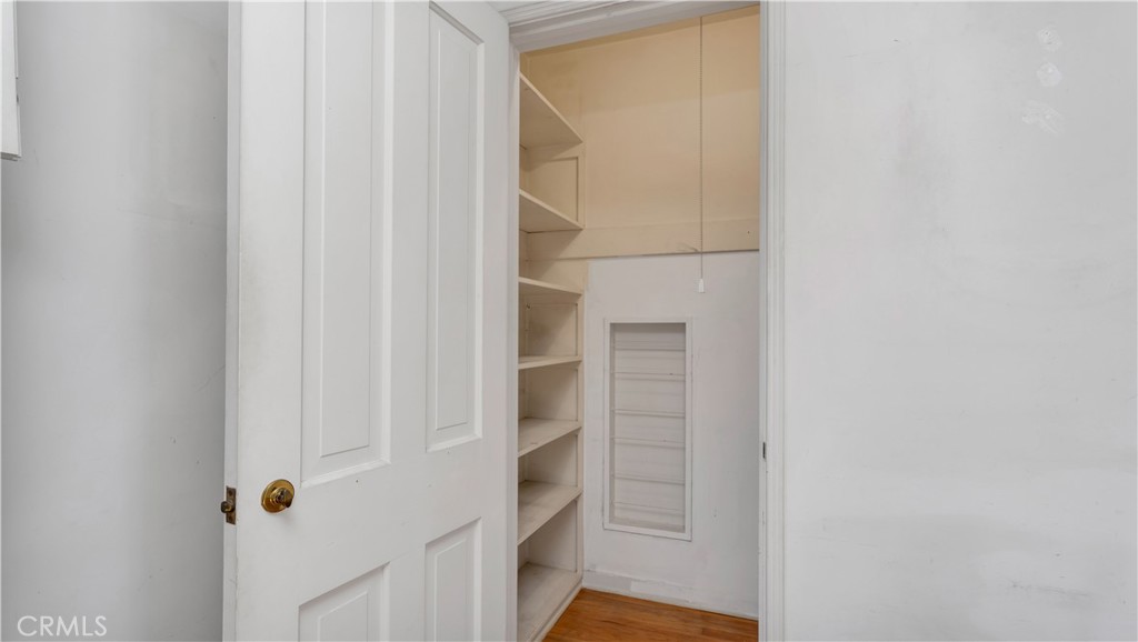 1804 N Heliotrope Drive